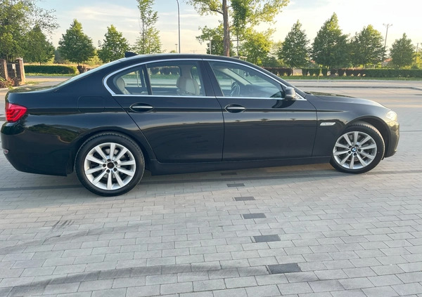 BMW Seria 5 cena 72570 przebieg: 248000, rok produkcji 2015 z Pruszków małe 172